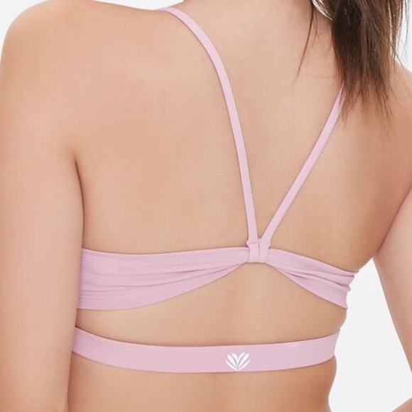 Twist Cut Out Back Sports Bra - Picture 6 of 6